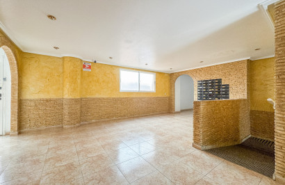 Resale - Apartment / Flat - Torrevieja - El Molino