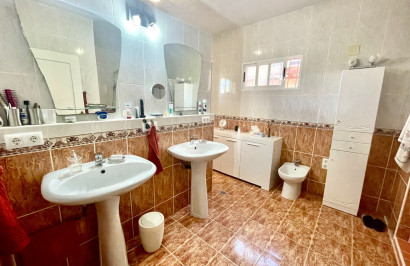 Resale - Finca / Country Property - Crevillente