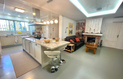 Resale - Finca / Country Property - Crevillente