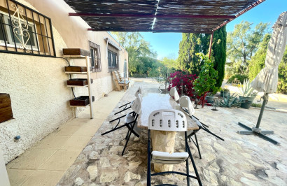 Resale - Finca / Country Property - Crevillente