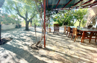 Resale - Finca / Country Property - Crevillente