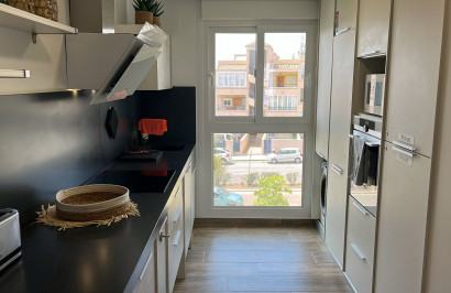Resale - Apartment / Flat - Los Altos