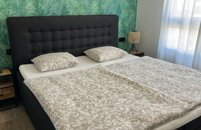 Resale - Apartment / Flat - Los Altos
