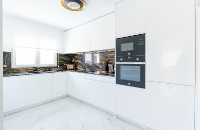 Resale - Town House - Torrevieja - Punta prima