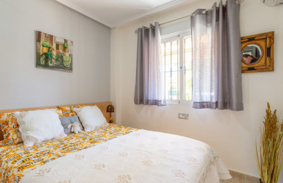 Resale - Apartment / Flat - Orihuela Costa - Villamartín