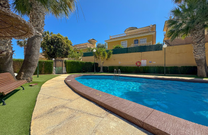 Resale - Apartment / Flat - Orihuela Costa - Villamartín