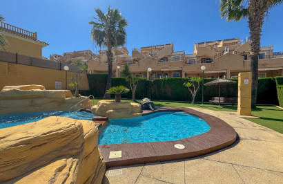 Resale - Apartment / Flat - Orihuela Costa - Villamartín