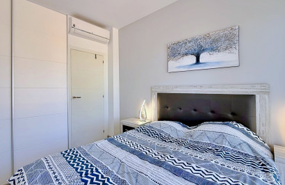 Resale - Apartment / Flat - Pilar de la Horadada - Torre De La Horadada