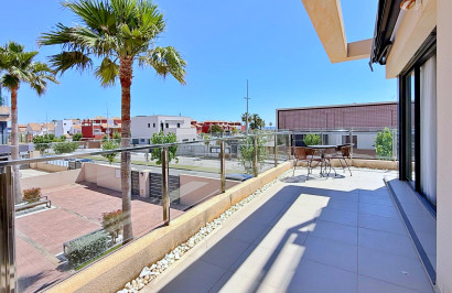 Resale - Apartment / Flat - Pilar de la Horadada - Torre De La Horadada
