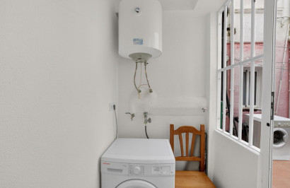 Resale - Apartment / Flat - Torrevieja - Centro
