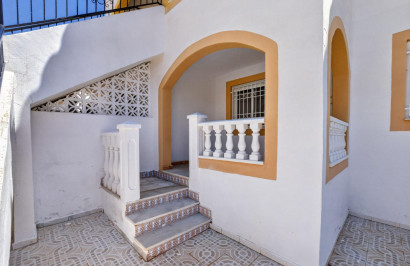 Resale - Apartment / Flat - Torrevieja - El limonar
