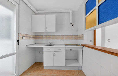 Resale - Apartment / Flat - Torrevieja - El limonar