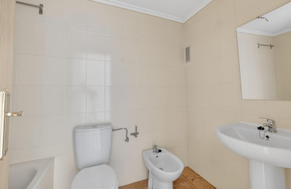 Resale - Apartment / Flat - Torrevieja - El limonar