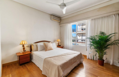 Resale - Apartment / Flat - Torrevieja - Centro - Muelle Pesquero