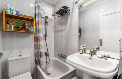 Resale - Apartment / Flat - Torrevieja - Centro - Muelle Pesquero