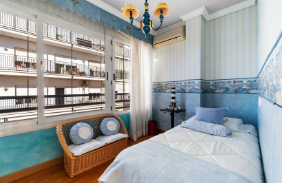 Resale - Apartment / Flat - Torrevieja - Centro - Muelle Pesquero