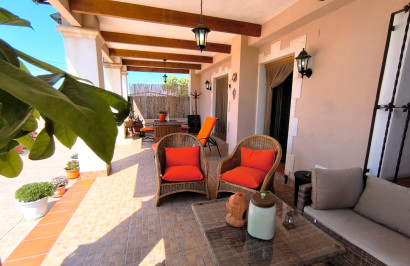 Resale - Finca / Country Property - Albatera