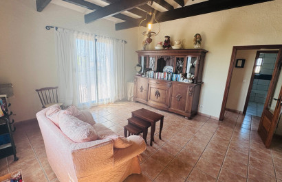 Resale - Finca / Country Property - Albatera
