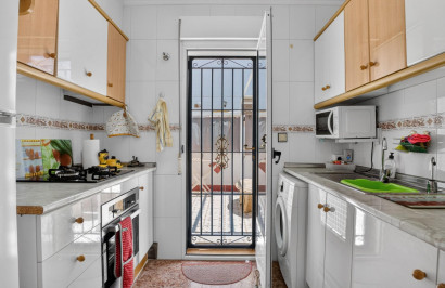 Resale - Apartment / Flat - Torrevieja - La Siesta - El Salado - Torreta