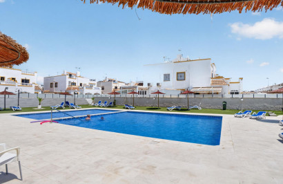 Resale - Apartment / Flat - Torrevieja - La Siesta - El Salado - Torreta