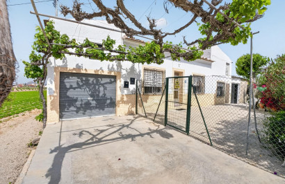 Resale - Finca / Country Property - Orihuela - Desamparados-Hurchillo-Torremendo