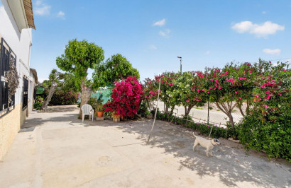 Resale - Finca / Country Property - Orihuela - Desamparados-Hurchillo-Torremendo