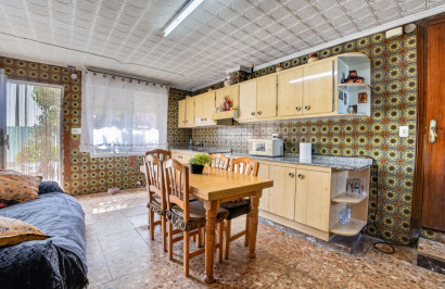 Resale - Finca / Country Property - Orihuela - Desamparados-Hurchillo-Torremendo