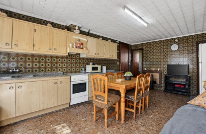 Resale - Finca / Country Property - Orihuela - Desamparados-Hurchillo-Torremendo