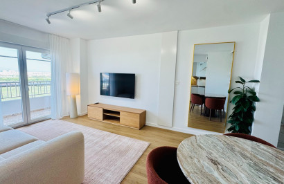 Resale - Apartment / Flat - Torrevieja - Punta Prima