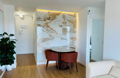 Resale - Apartment / Flat - Torrevieja - Punta Prima