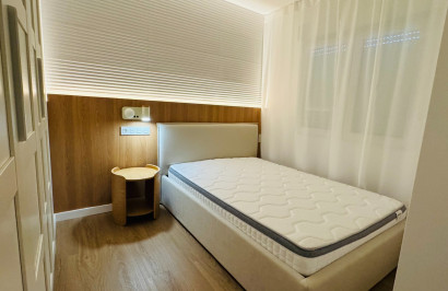 Resale - Apartment / Flat - Torrevieja - Punta Prima