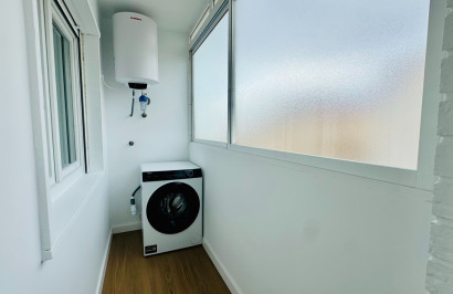 Resale - Apartment / Flat - Torrevieja - Punta Prima