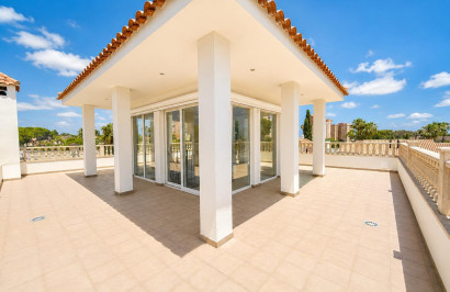 Reventa - Villa independiente - Dehesa de Campoamor - Campoamor