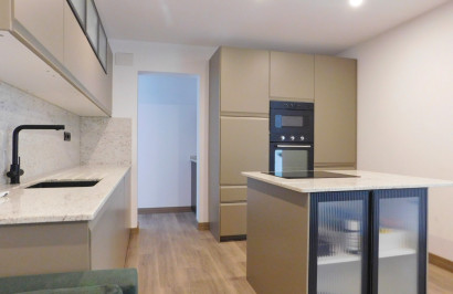 Resale - Town House - San Miguel de Salinas