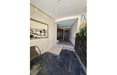 Resale - Apartment / Flat - Torrevieja - Playa del Acequión