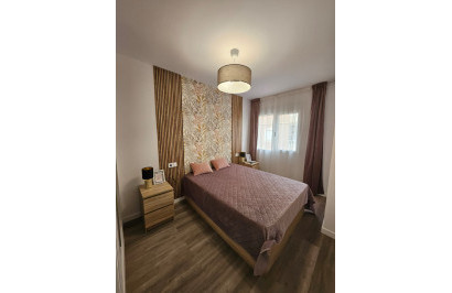 Resale - Apartment / Flat - Torrevieja - Torrevieja Centro