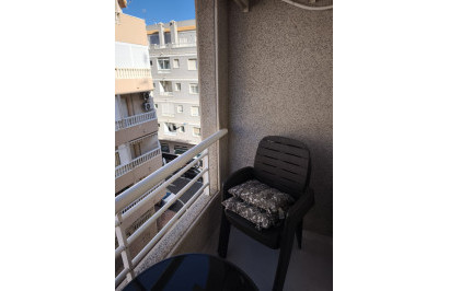 Resale - Apartment / Flat - Torrevieja - Torrevieja Centro