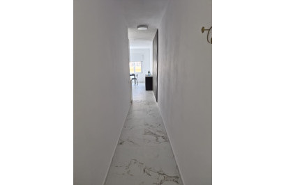 Resale - Apartment / Flat - Torrevieja - Playa del Cura