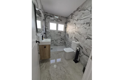 Resale - Apartment / Flat - Torrevieja - Playa del Cura