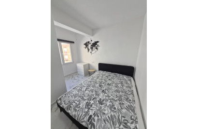 Resale - Apartment / Flat - Torrevieja - Playa del Cura