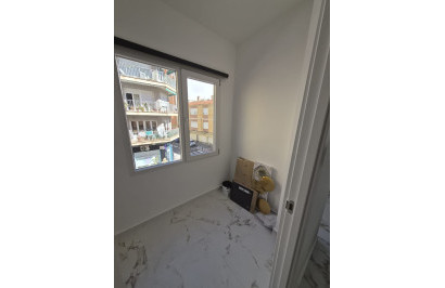 Resale - Apartment / Flat - Torrevieja - Playa del Cura