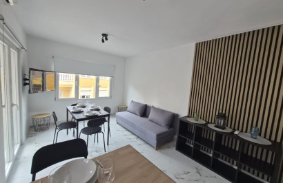 Resale - Apartment / Flat - Torrevieja - Playa del Cura