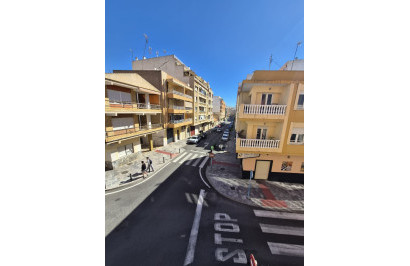 Resale - Apartment / Flat - Torrevieja - Playa del Cura