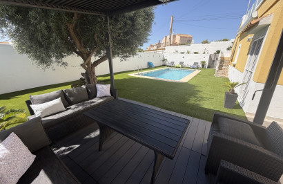 Reventa - Villa independiente - Villamartín