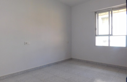 Alquiler a largo plazo - Apartamento / Piso - San Miguel de Salinas - San Miguel Salinas