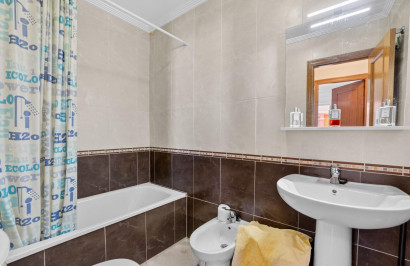 Herverkoop - Appartement / Flat - Torrevieja - Torreblanca