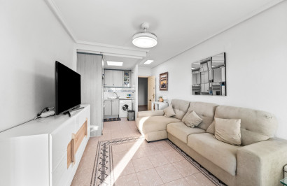 Resale - Apartment / Flat - Torrevieja - La Mata