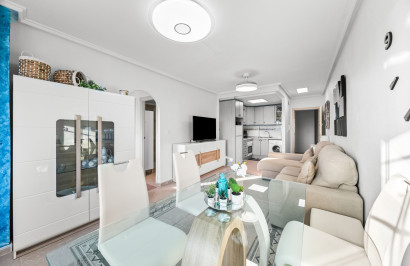 Resale - Apartment / Flat - Torrevieja - La Mata