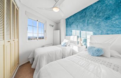 Resale - Apartment / Flat - Torrevieja - La Mata