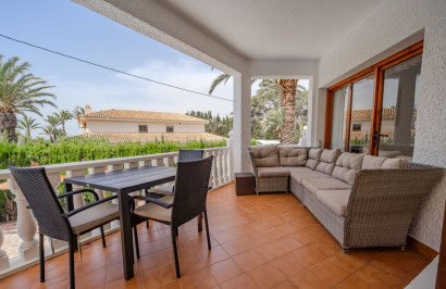 Reventa - Villa independiente - Cabo Roig